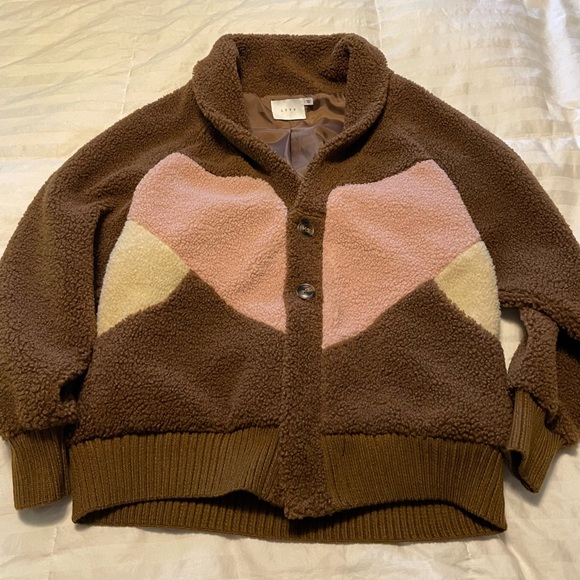 Lush Sherpa - Picture 1 of 3